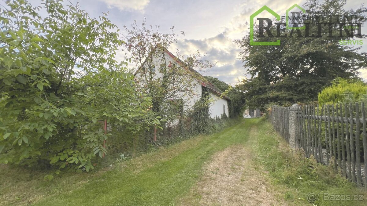 Prodej rodinného domu se zahradou v krásné lokalitě České Ka - 18