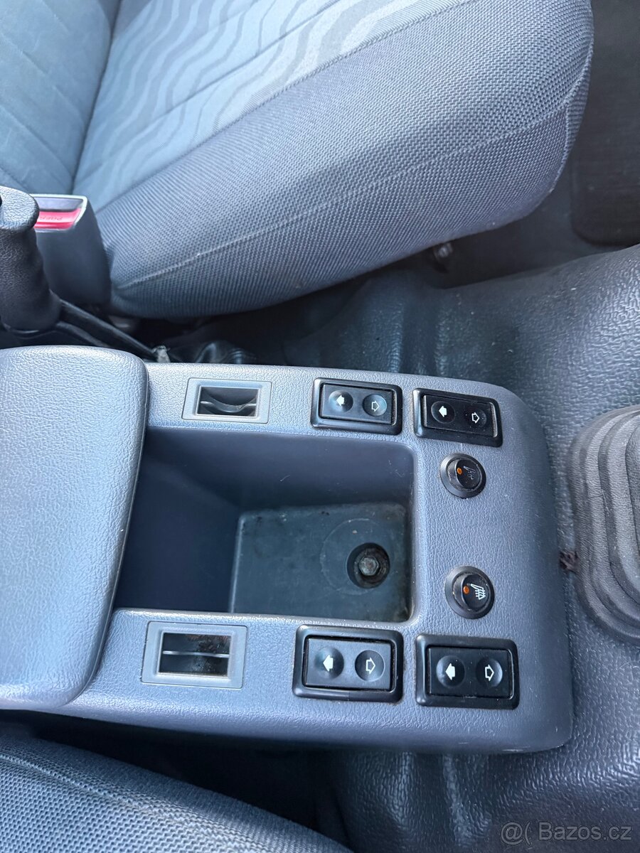 Toyota Land Cruiser 80 - 18