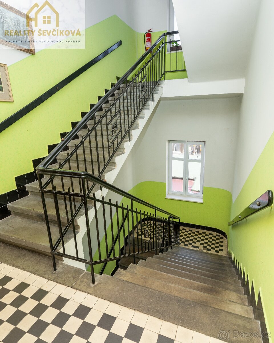 Prodej bytu 2+1, 69 m² – Hradec Králové, ul. Pospíšilova - 18