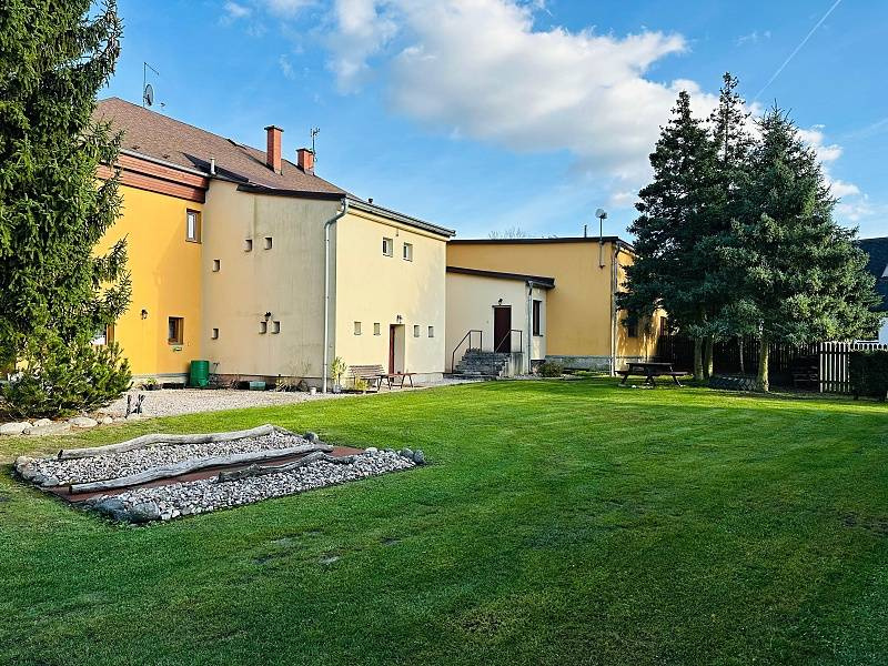 Pronajmu byt 2+kk, 60 m2 - KNĚŽNICE 5 km od Jičína - 18