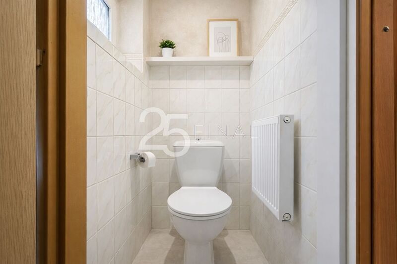 Multifunkční rodinný dům k prodeji se zahradou, k bydlení i - 18