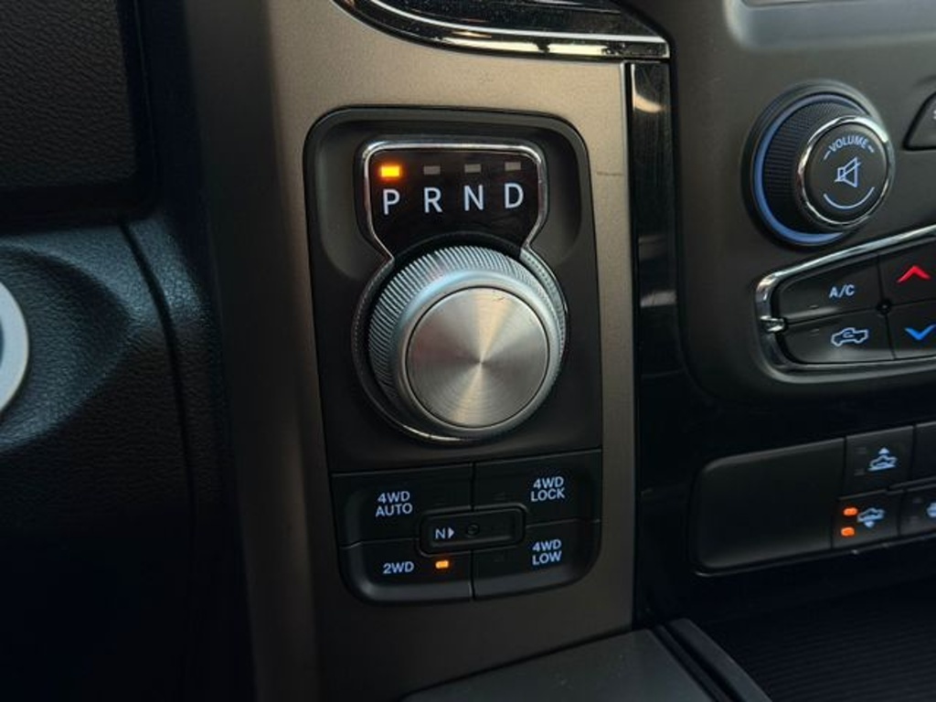 Dodge RAM 5.7 Laramie, crewcab, 4x4, LPG (č.1212) - 18