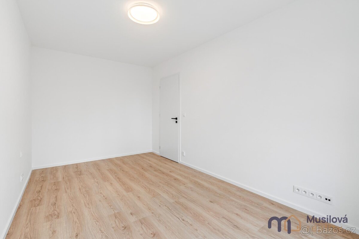 Pronájem rodinného domu 92 m2, pozemek 300 m2 - 18