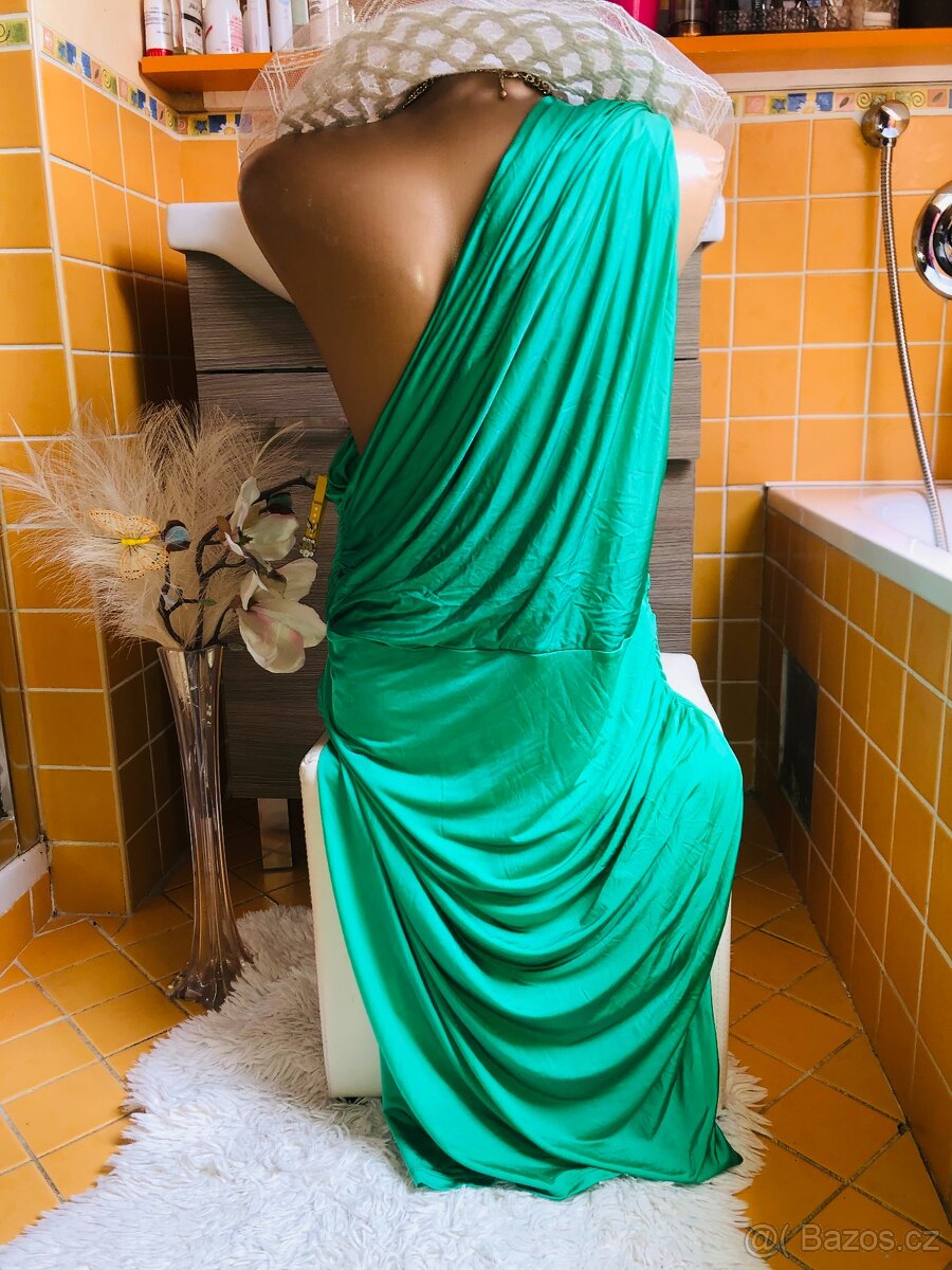 satyH&M # spolecenske# hostnasvatbu# hraskovezelene# asymetr - 18