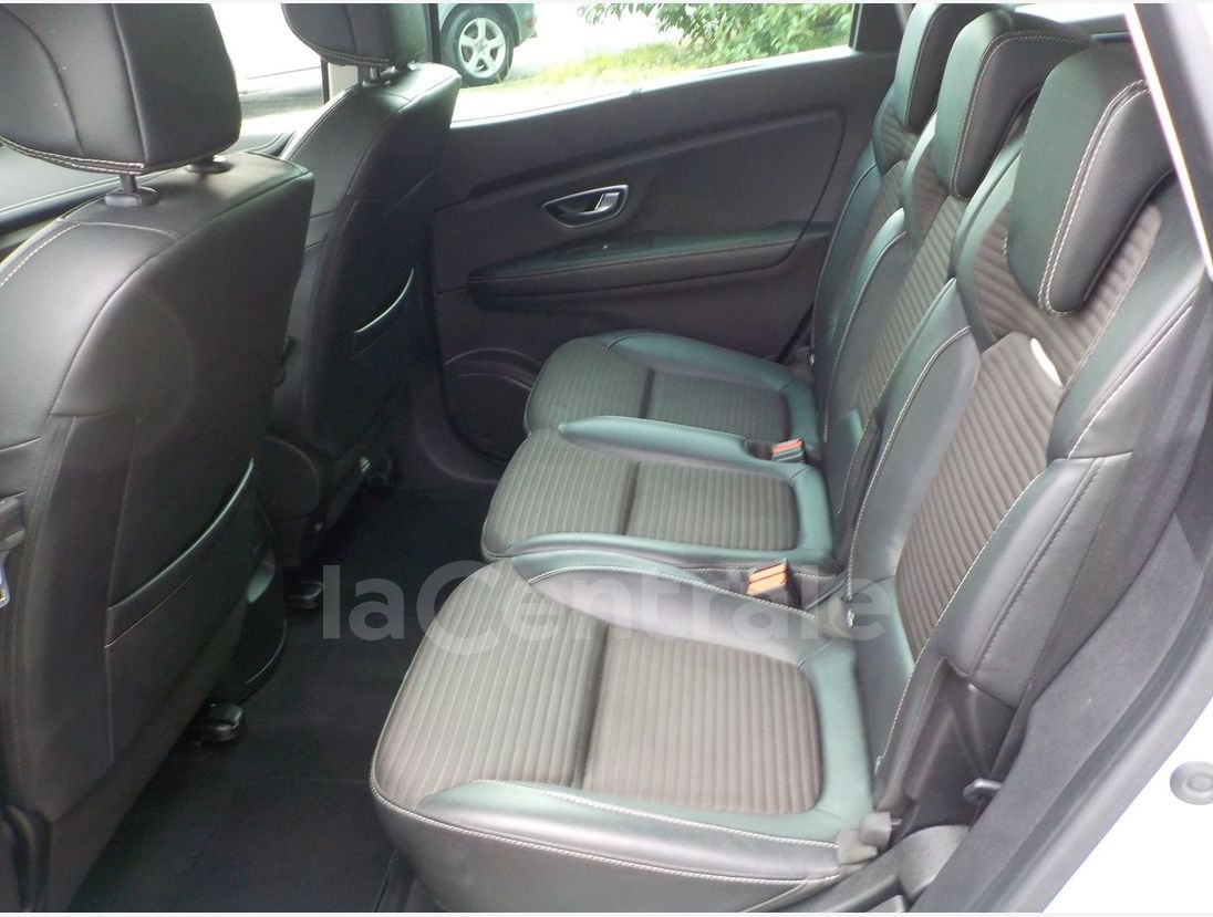 RENAULT Grand Scenic IV 1.7 dCi 120 BLUE INTENS 7 míst 2019 - 18