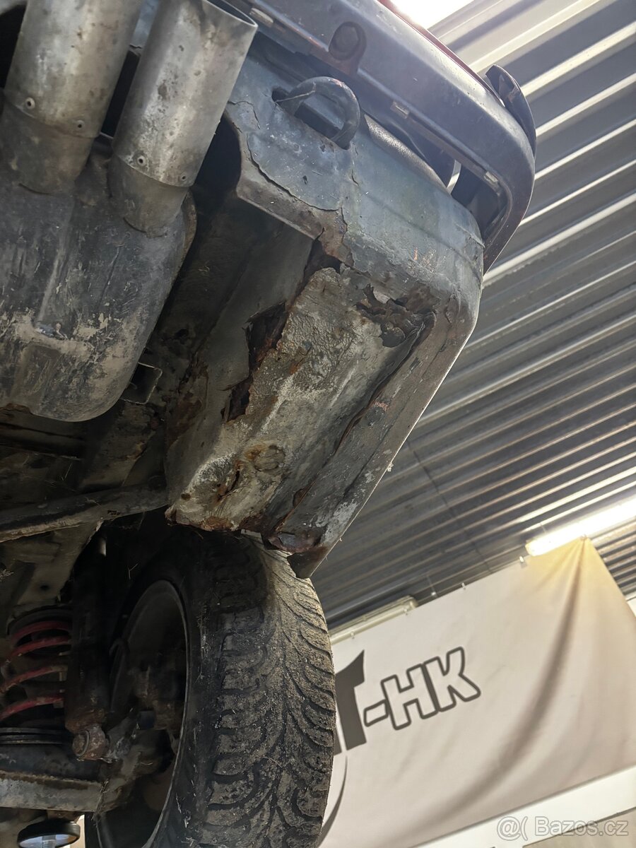 Kastle bmw e30 sedan na drift, bez motoru - 18