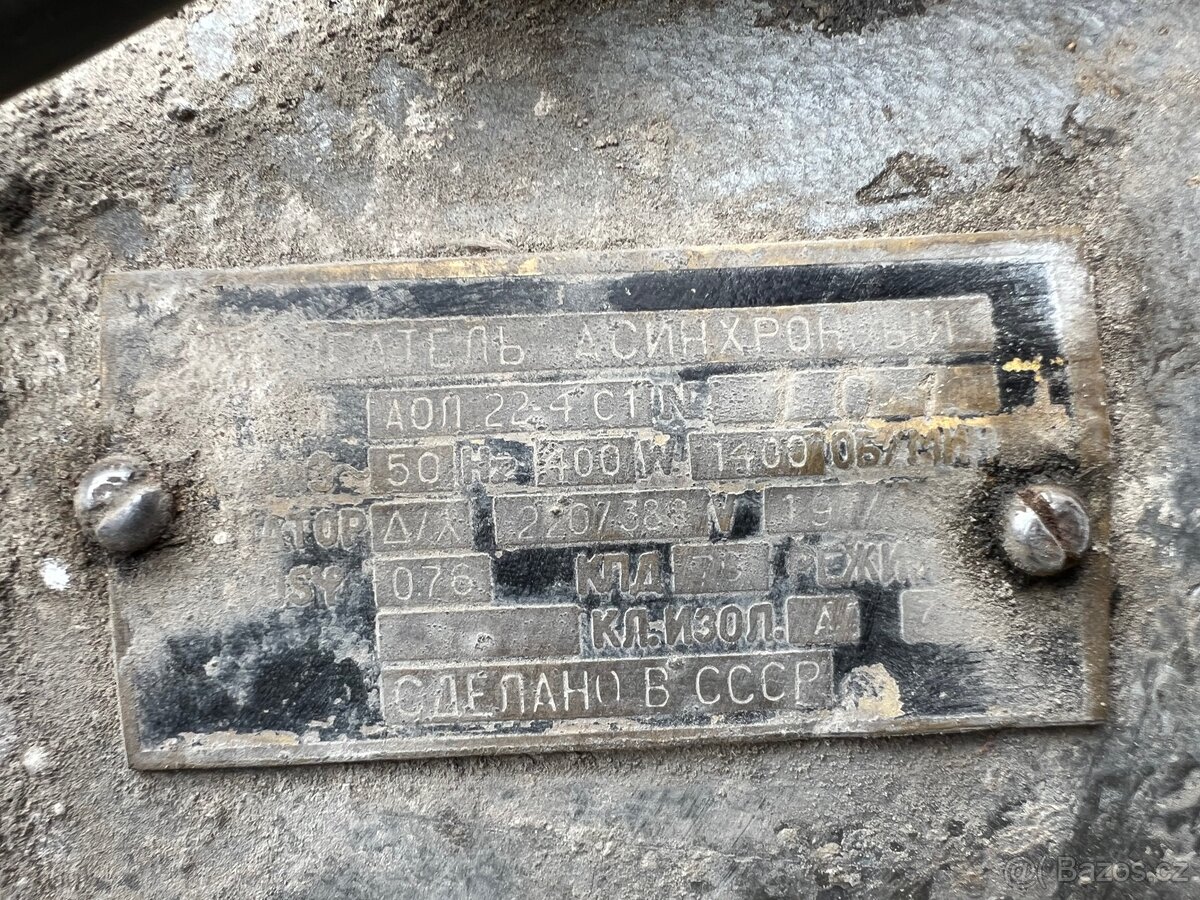 Elektromotory + dalsi - 18