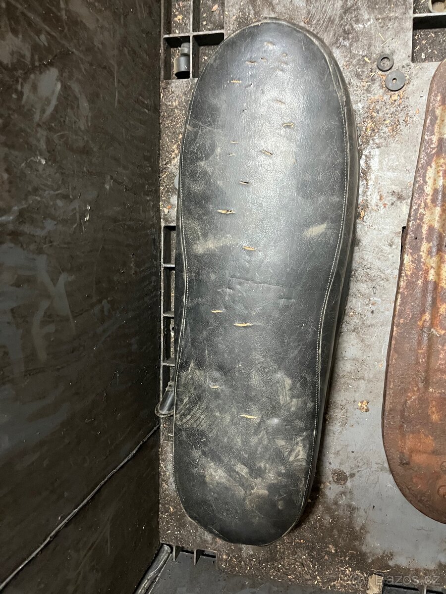 Plechy Jawa pionýr - 18