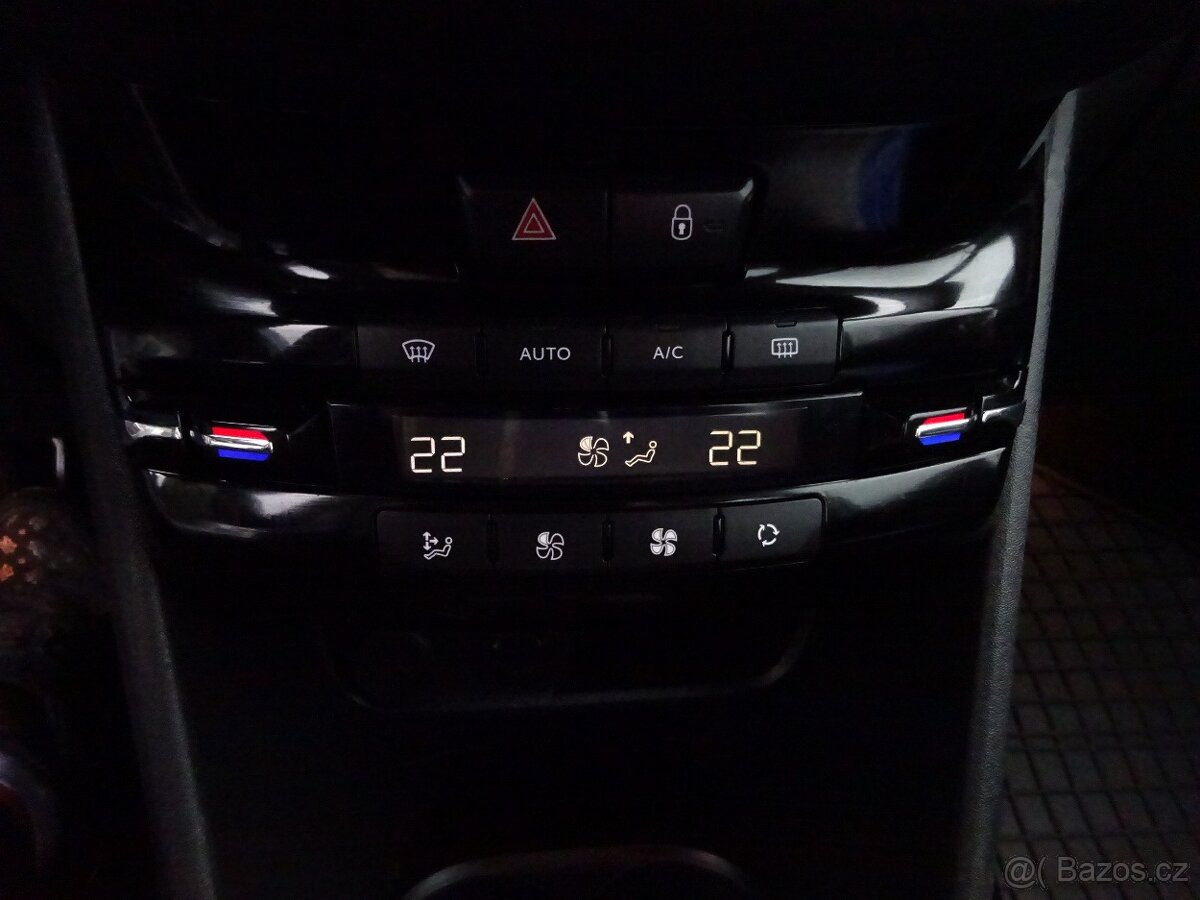 Peugeot 2008 1,2 i PureTech,Allure, - 18