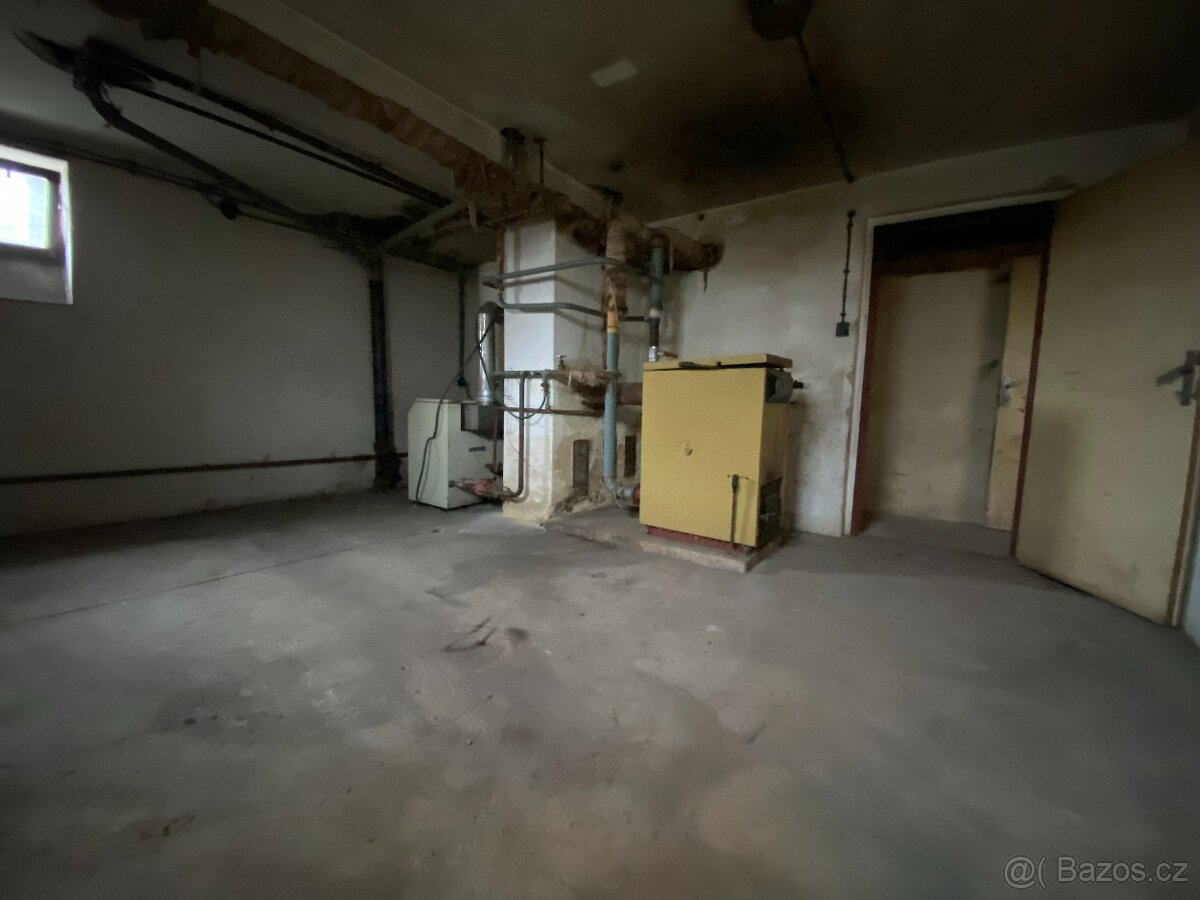 Prodej Rodinného domu s obrovským potenciálem - 18