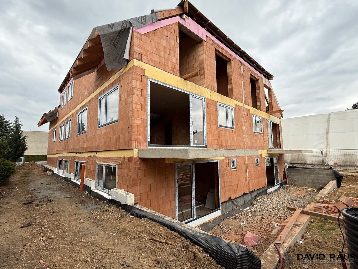 Prodej bytu 4+KK, 96,6 m² s balkonem – Viladům Těsnohlídkova - 18