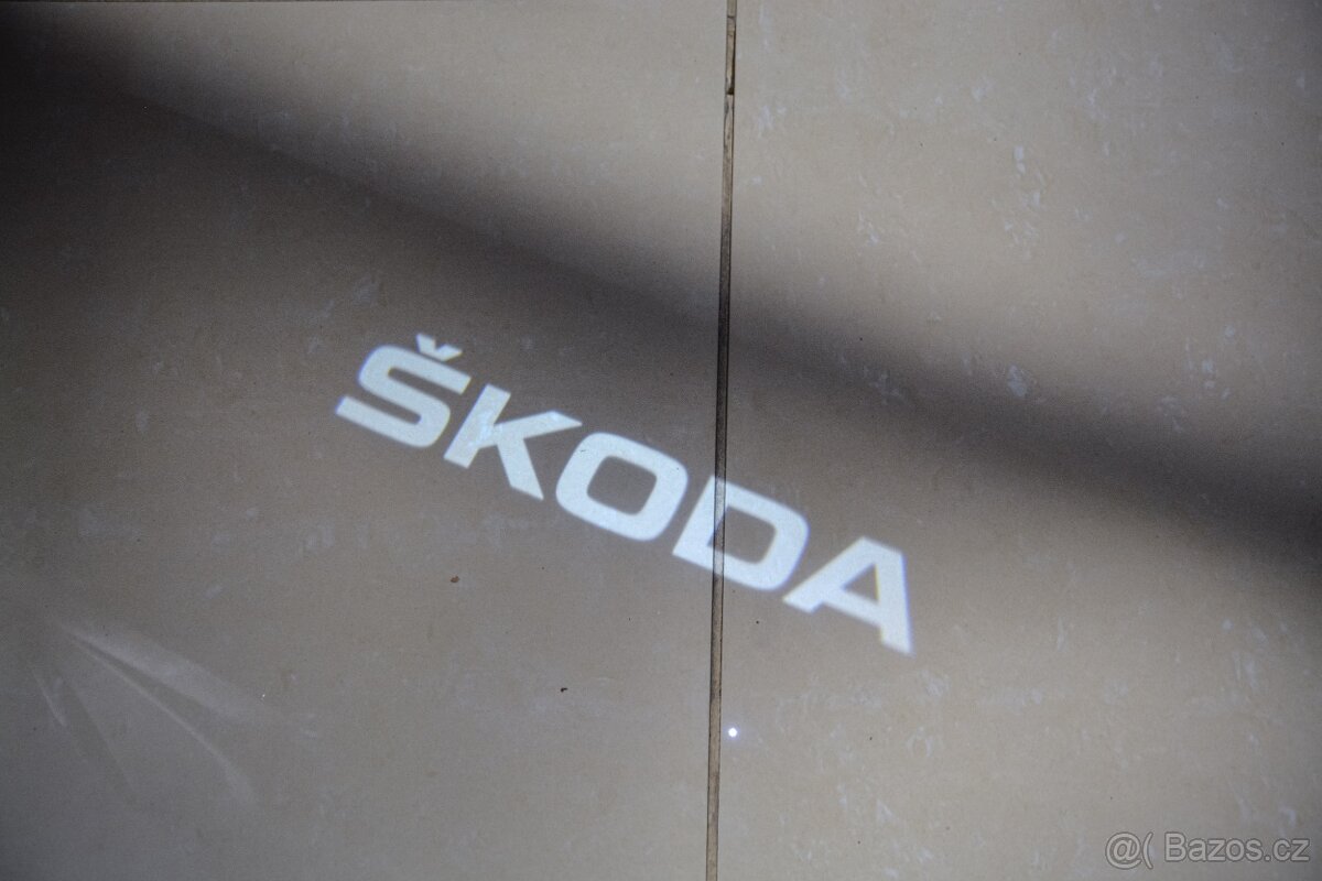 Škoda Karoq Sportline Exclusive 2,0 TSI 140kW DSG 4x4 PANORA - 18