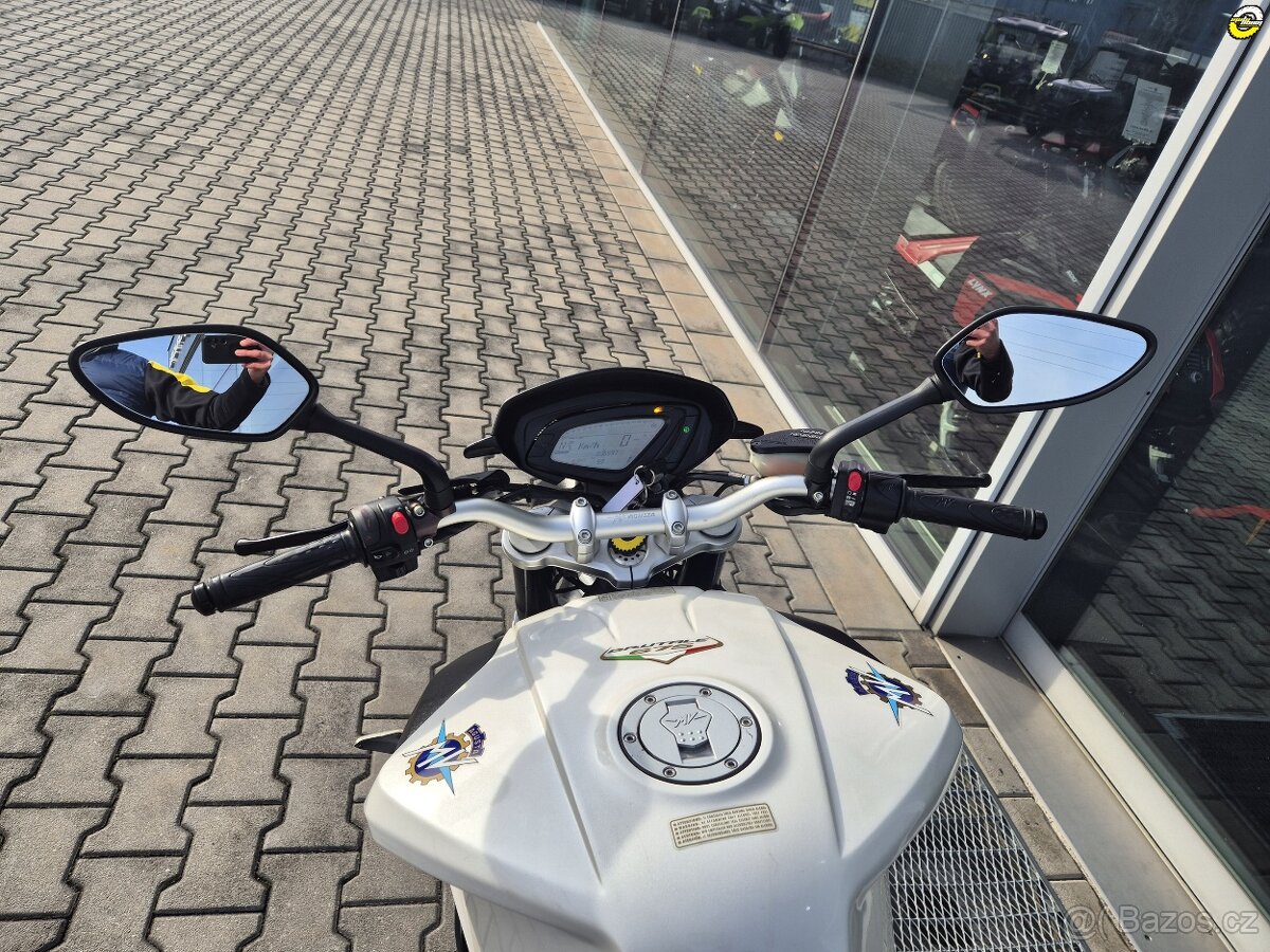 MV Agusta Brutale 675 - 18