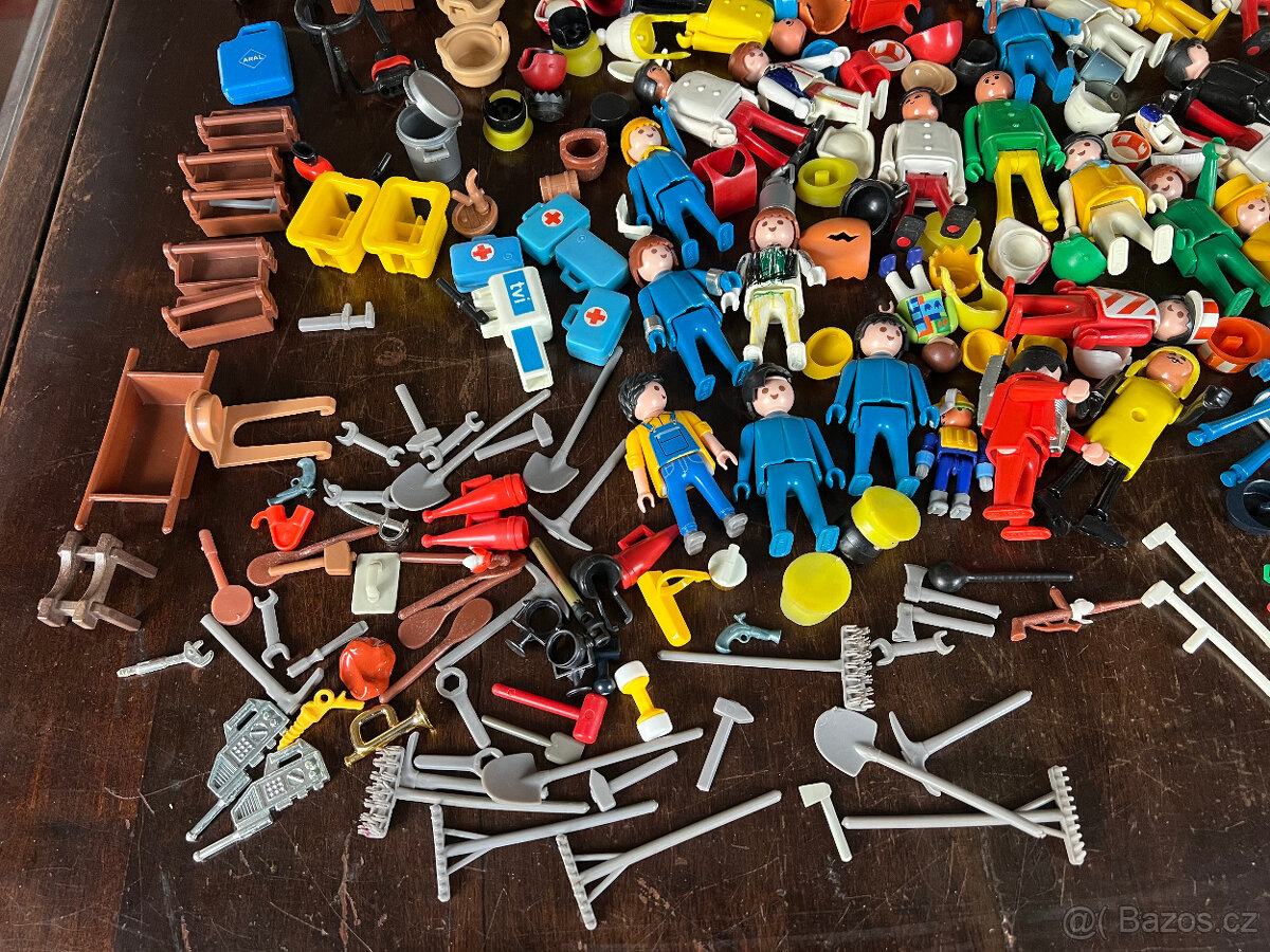 Playmobil - několik setů - velké množství - 18