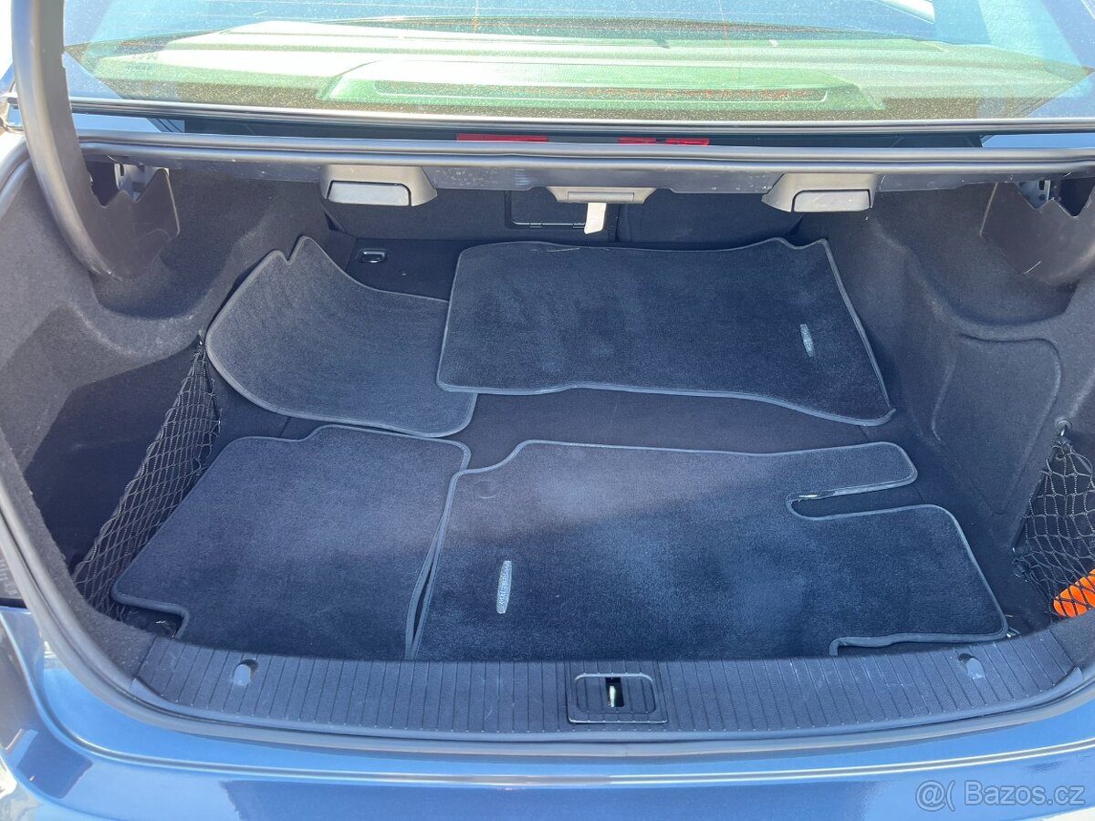 Mercedes-Benz E 2,1CDi 100kW Avantgarde 4/2011 - 18