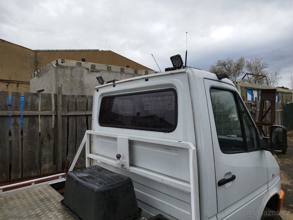 Mercedes Sprinter 412D Odtahovka - 18