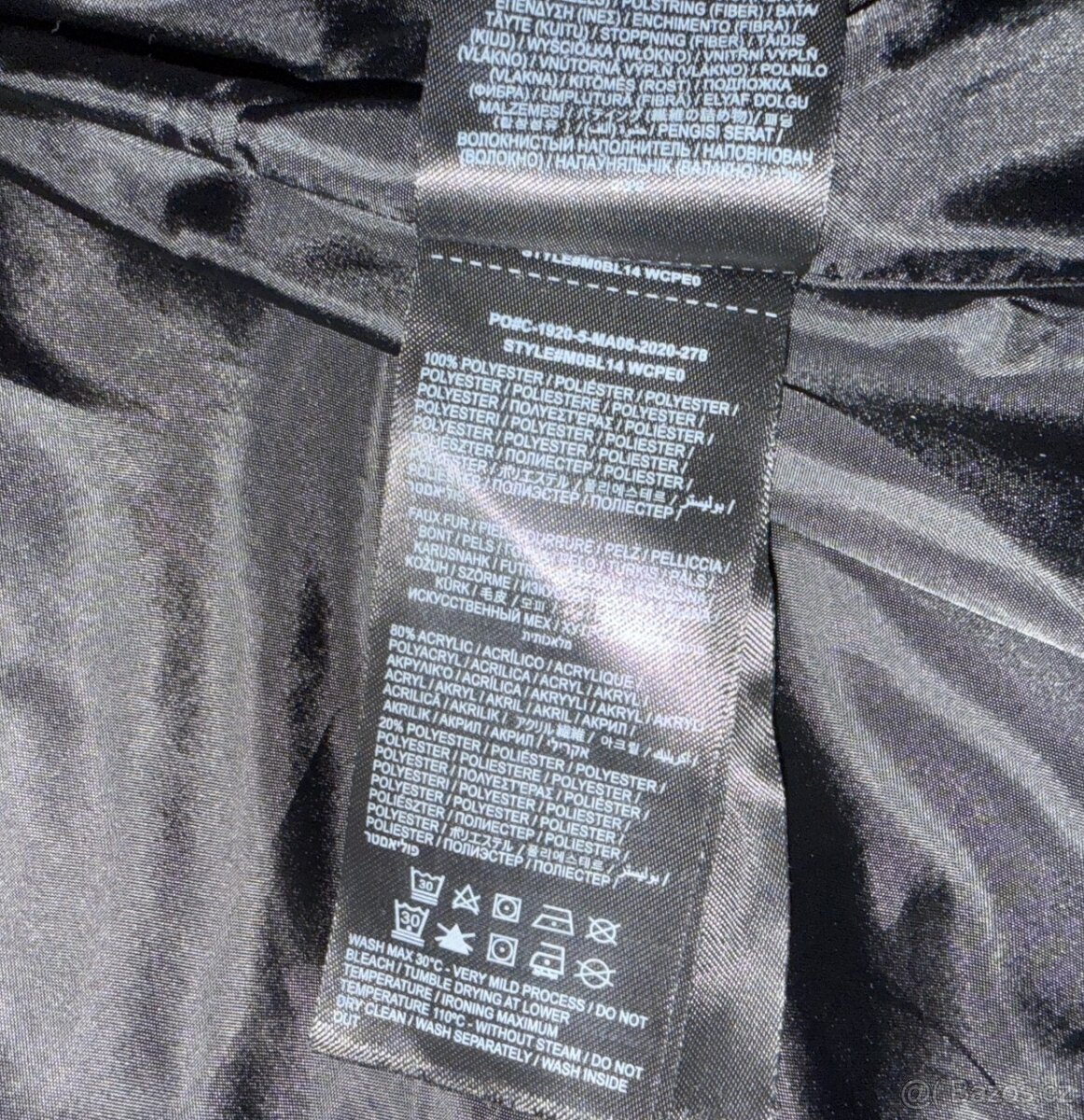 DÁMSKA BUNDA GUESS vel.M - 18