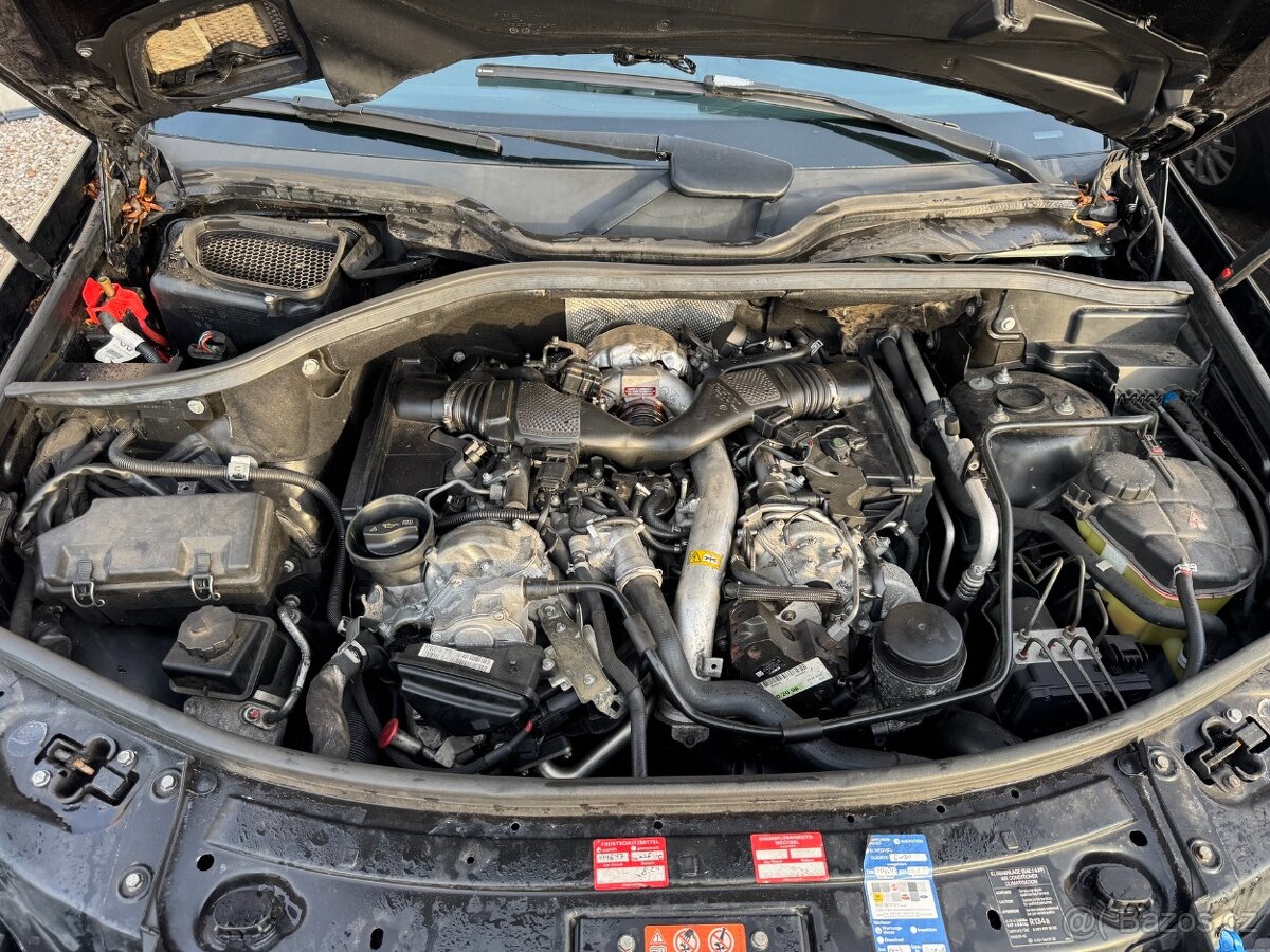 Mercedes-Benz ML 300 CDI 7G 136t km 4-Matic r.2010 - 18