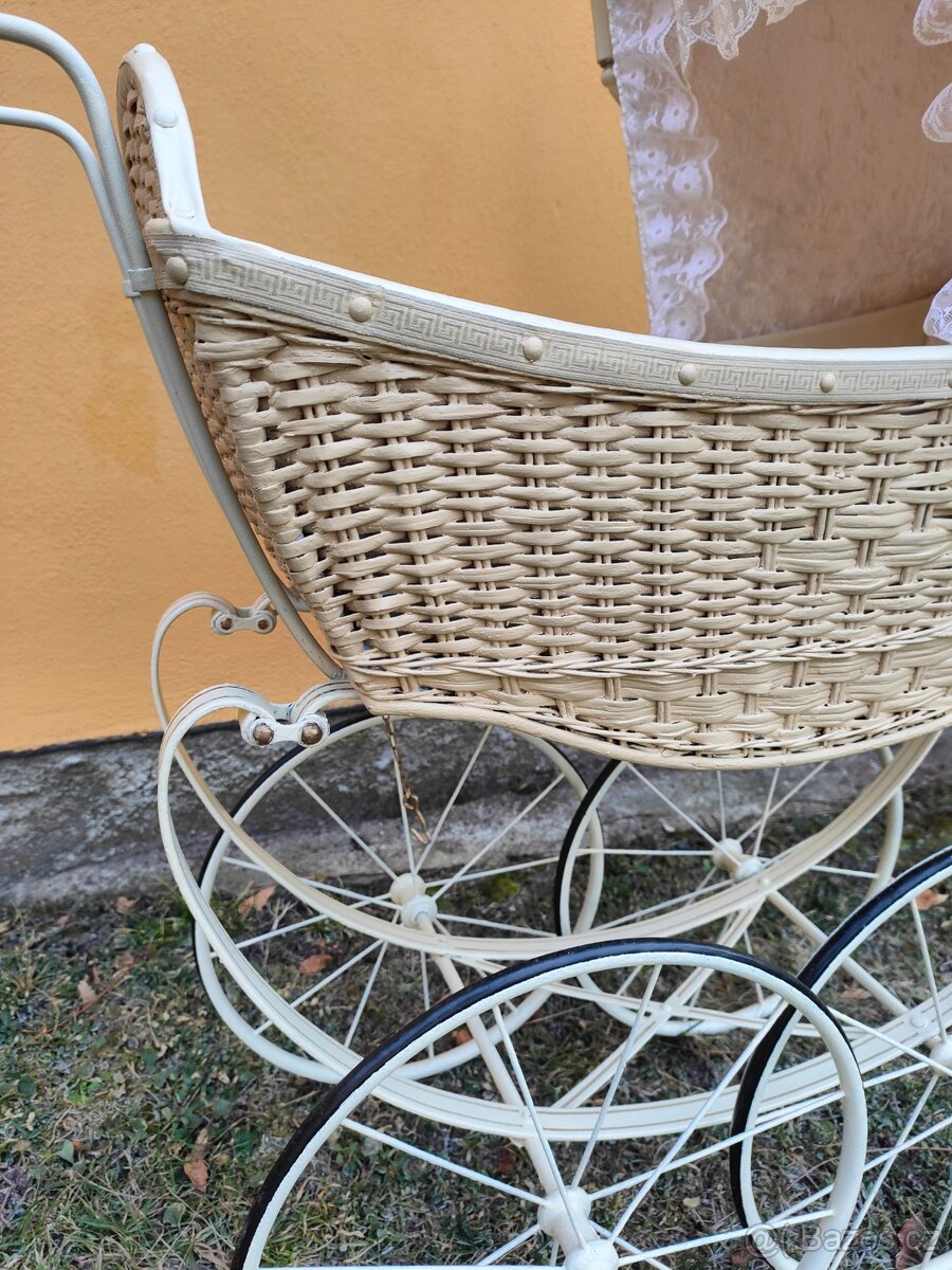 Starožitný kočárek pro panenky č. 911 - 18