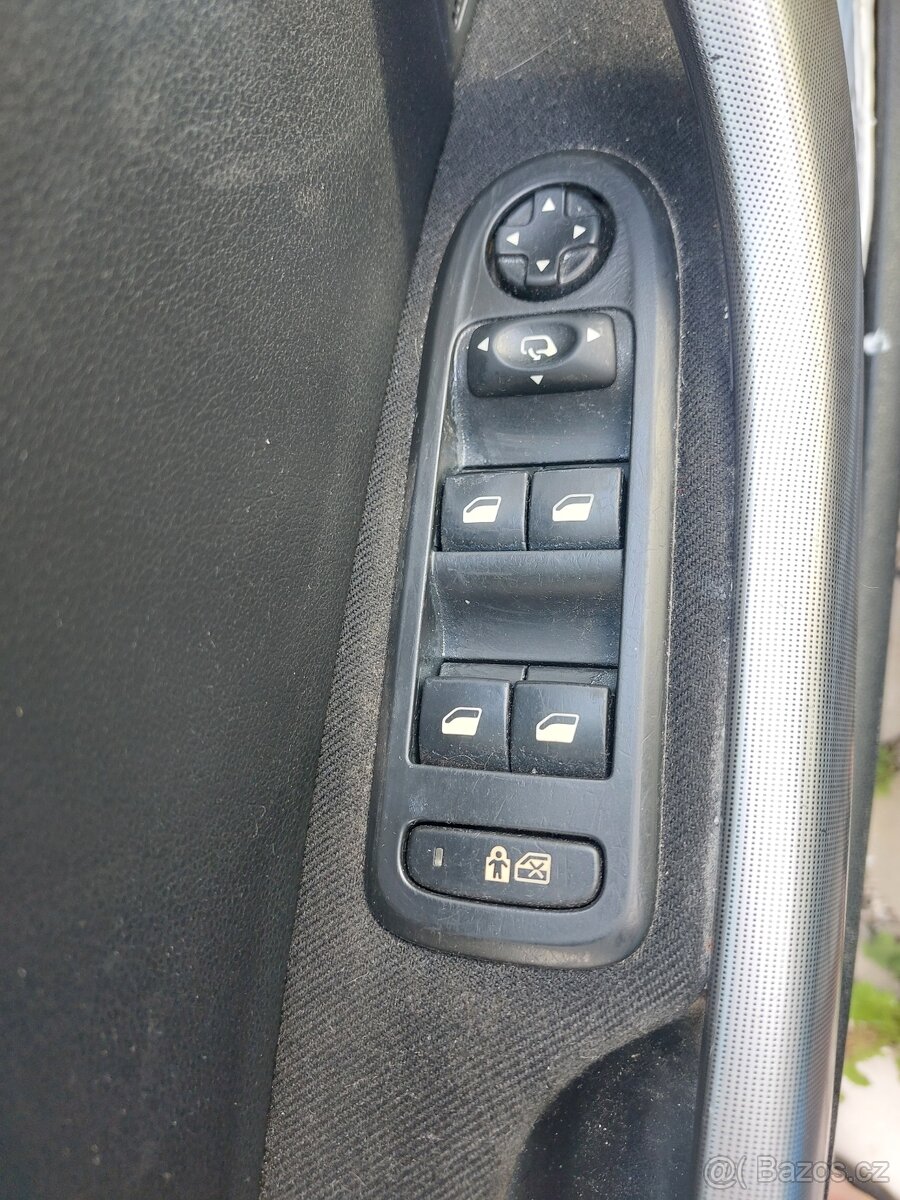 Peugeot 308 automat nová STK - 18