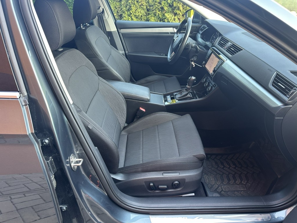 Škoda Superb 2.0 TDi 140kW 4x4 serviska - 18