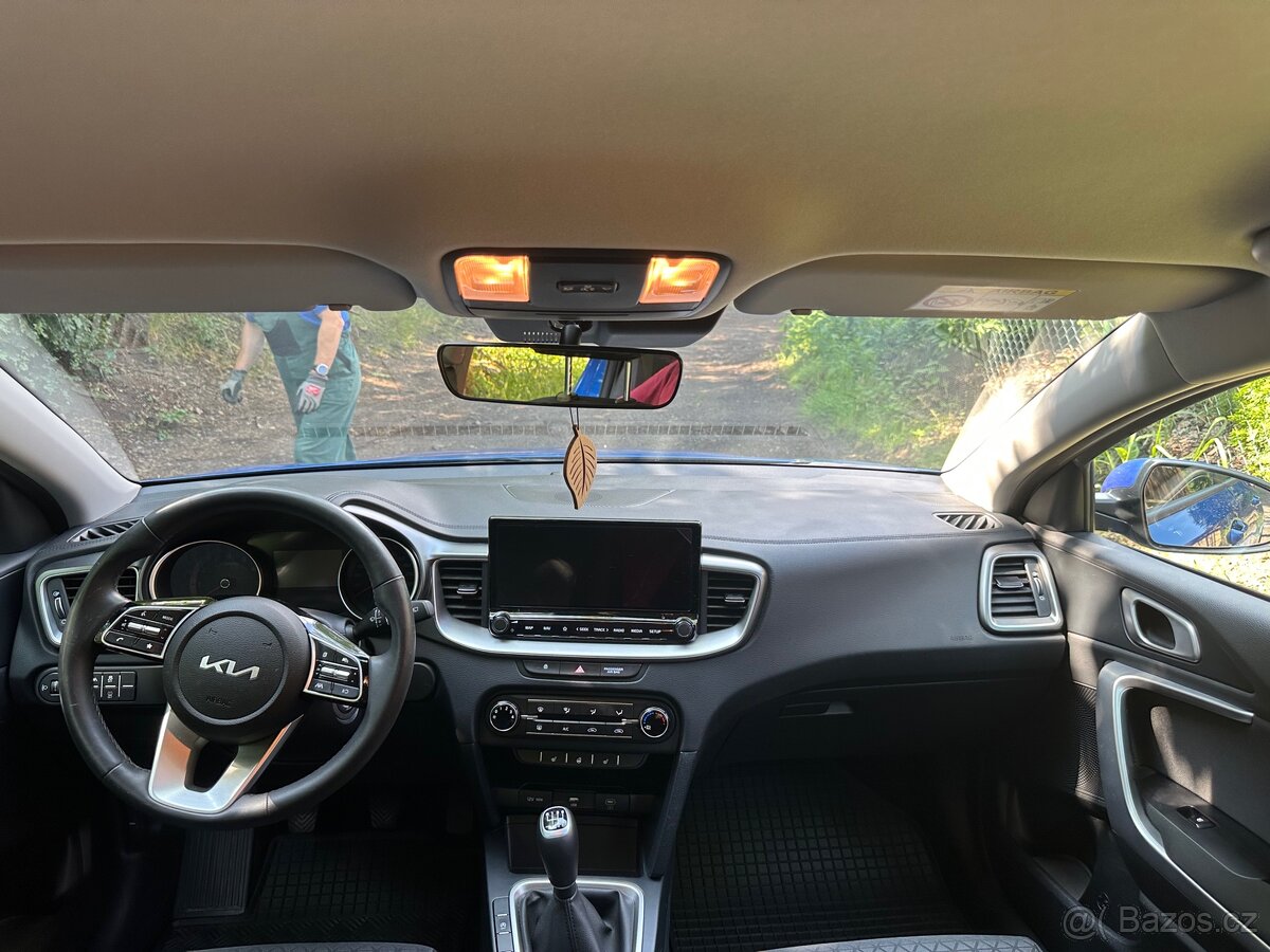 Prodám Kia ceed SW CD 1,5 T-GDI GPF SPIN - 18