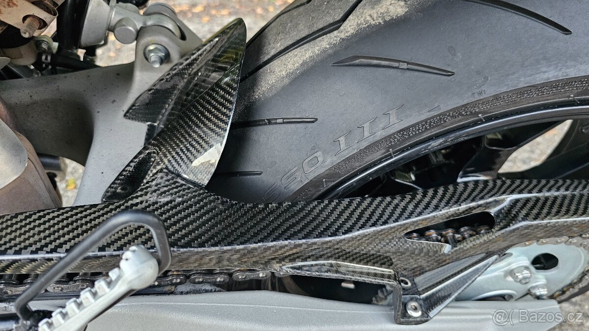 Aprilia Dorsoduro 750 r.v. 2010 - 18