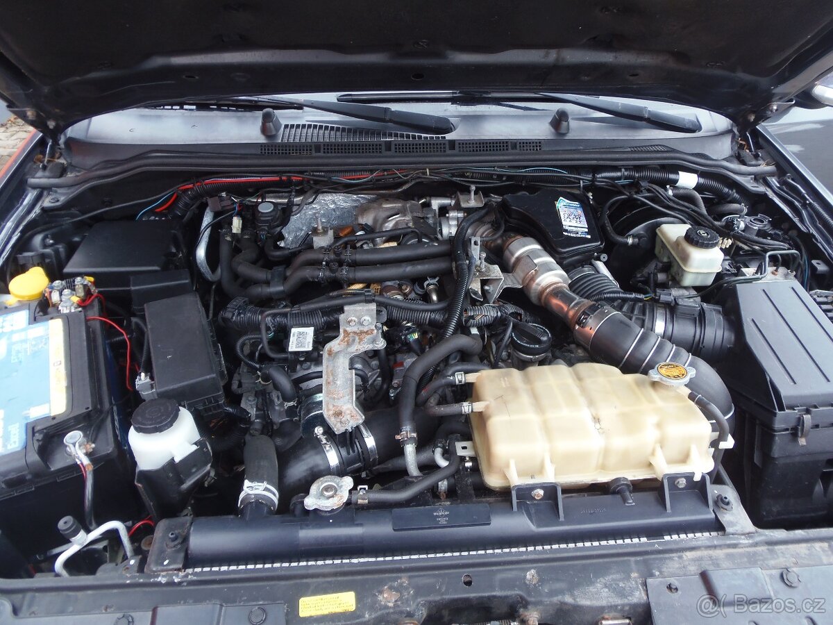 Nissan Navara 3.0 D Double-cab 4x4 tažné 3T - 18