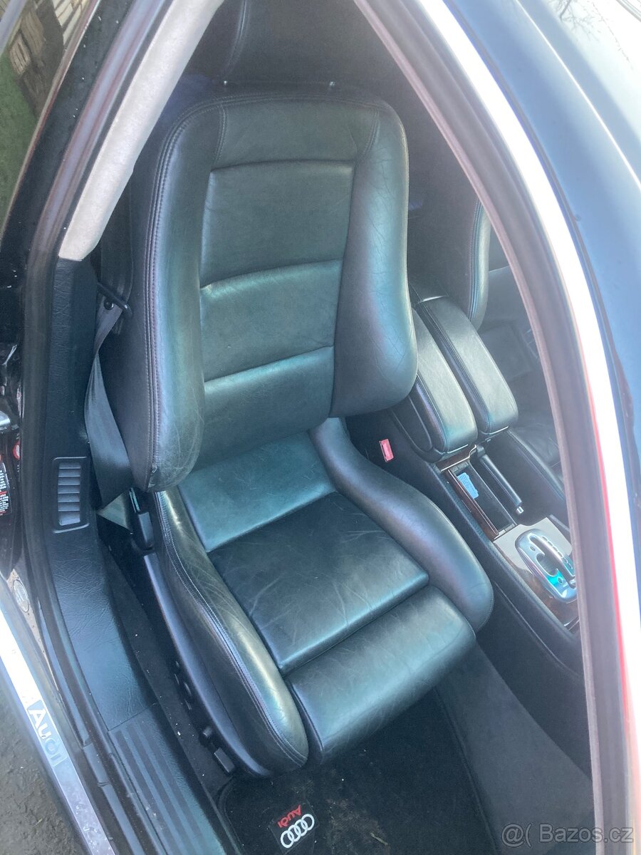 Audi A8 quatro 4.2 - 18