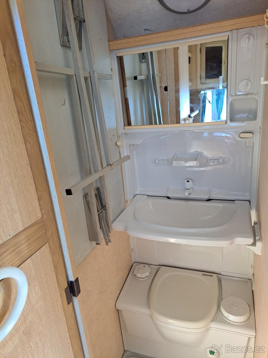 Hylander Design 410, obytný přívěs – karavan, r.v. 1996 - 18