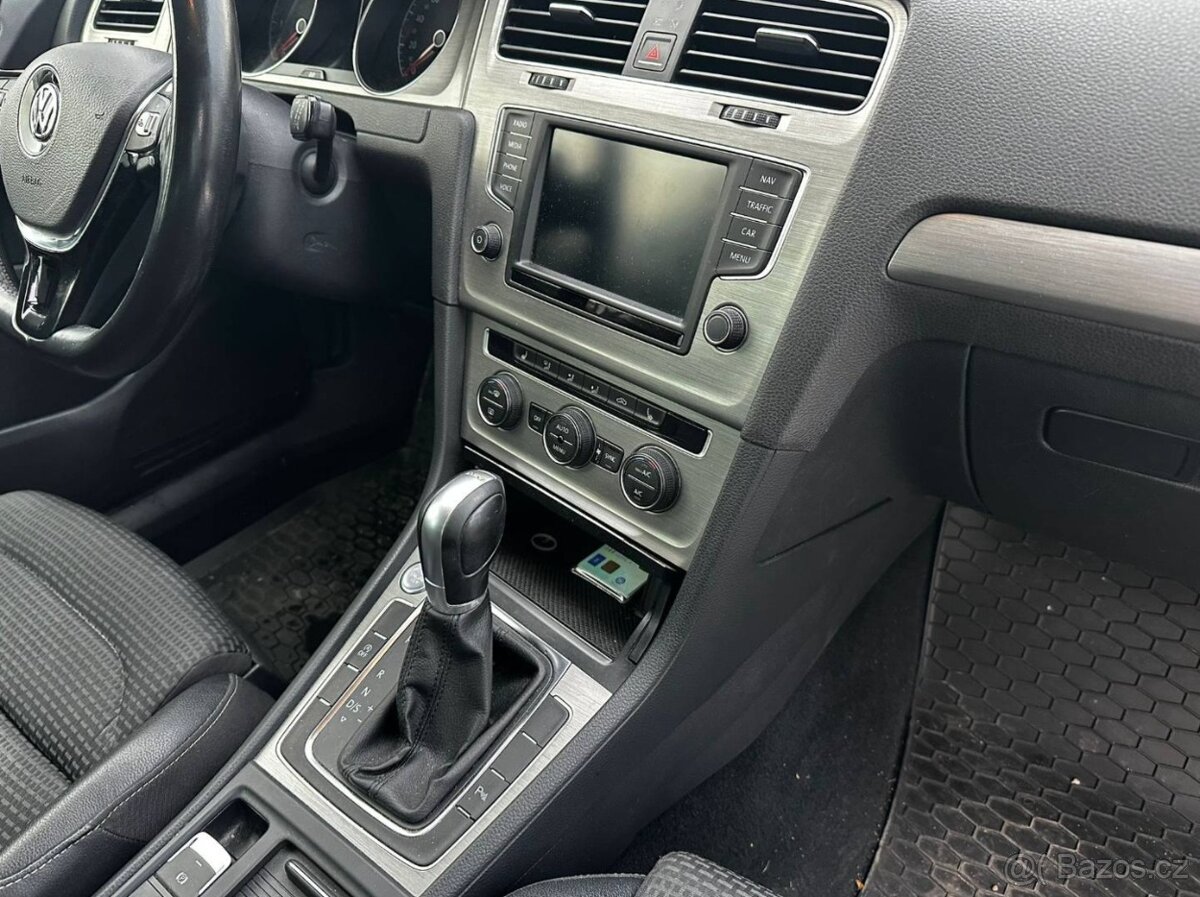 Volkswagen Golf 1.6 TDI DSG - 18