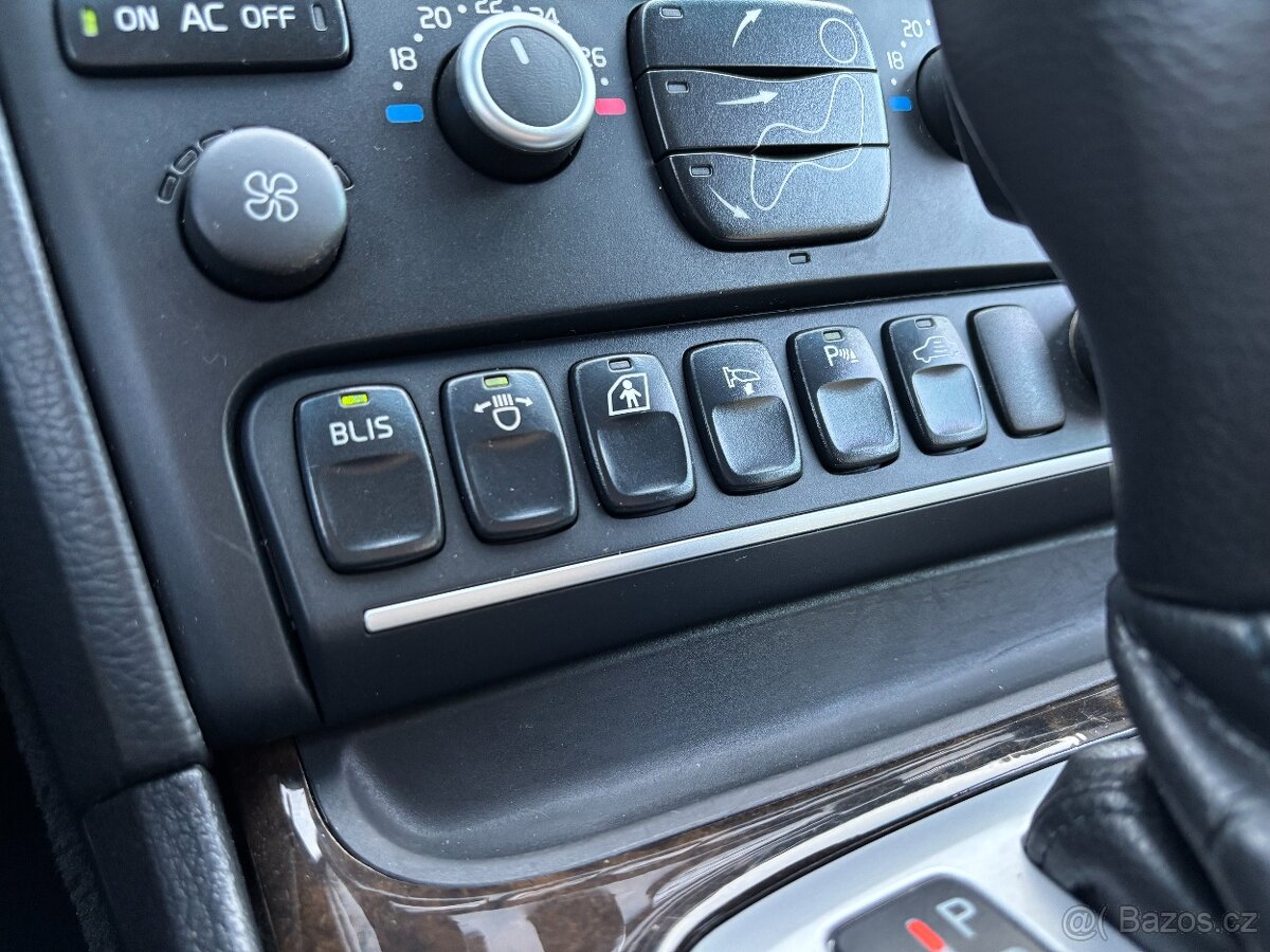 Volvo XC90, D5 136 kw, DPH, 1.majitel, EXECUTIVE INSCRIPTION - 18