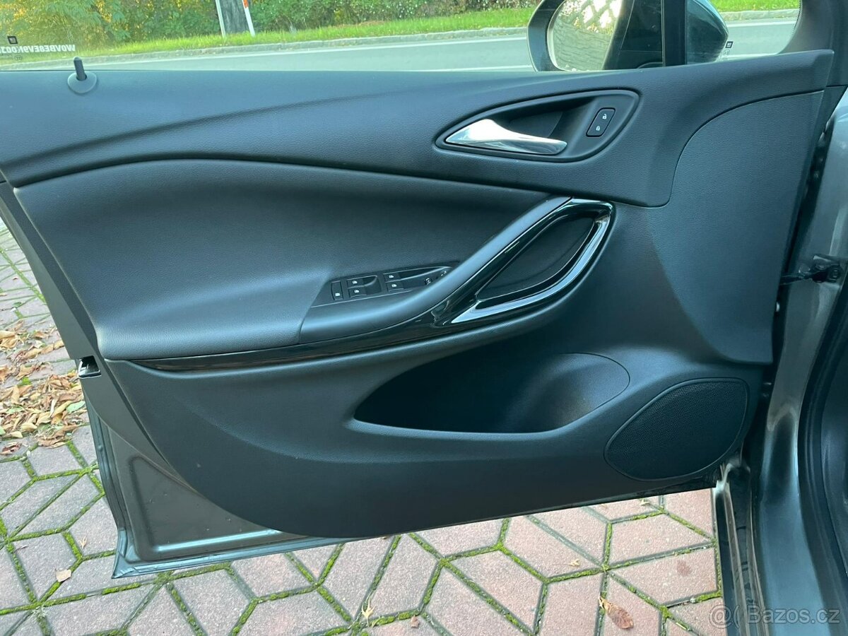 Opel Astra 90kW 1.MAJ ČR NEHAVAR. ZÁRUKA - 18