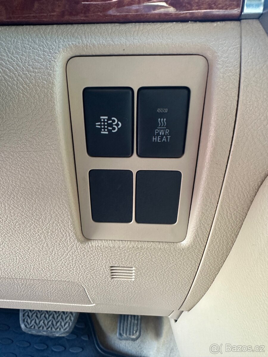 Toyota Land Cruiser 200 4.5D-4D V8 Luxury 7mist - 18