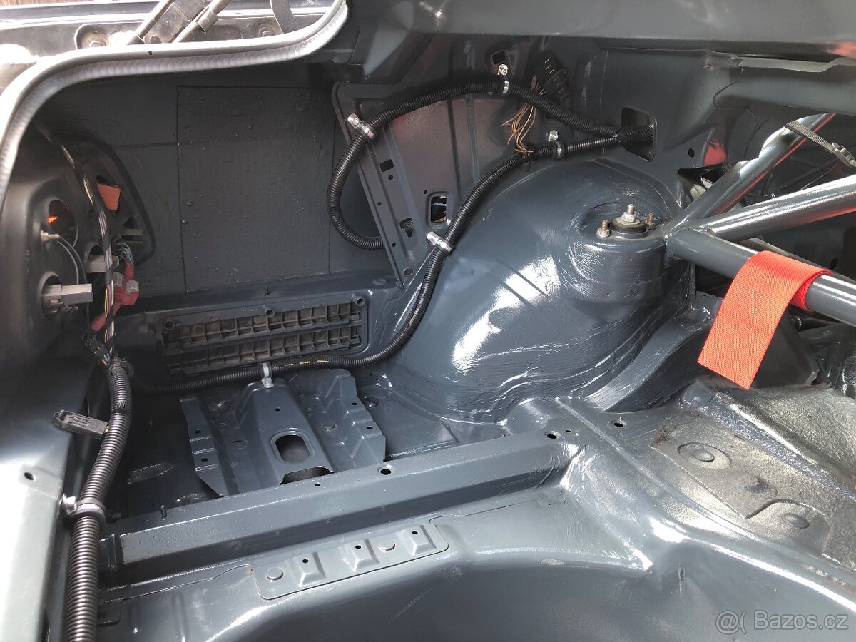 Bmw e36 V8, závodní - 18