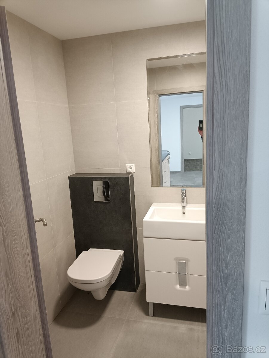 Prodej 2 Rodinných domu a stodoly v Haklových Dvorech - 18