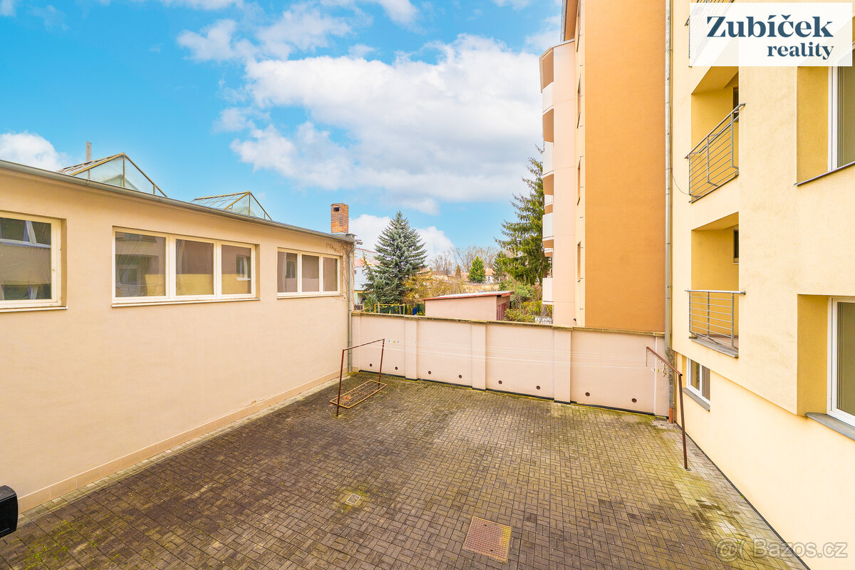 Prodej bytu 2+1 Uh.Hradiště - ul.Rostislavova - 18