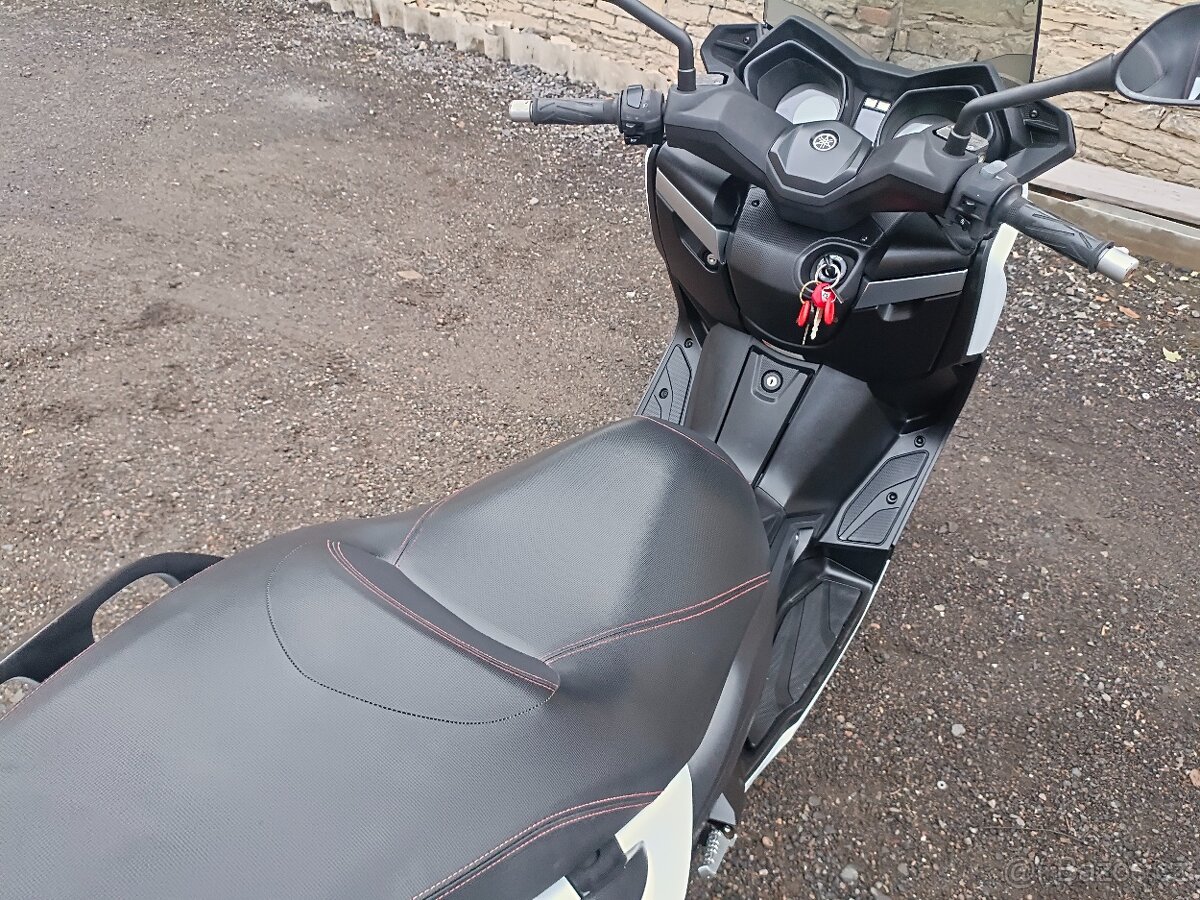 Yamaha x max 125i ABS rv. 2017 Cz doklady v ceně - 18