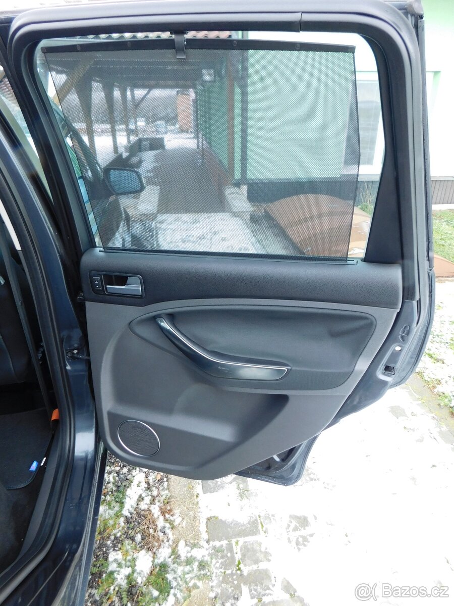 Ford C-max 2.0 TDCi,,TITANIUM,pěkný,BEZ KOROZE,tažný - 18