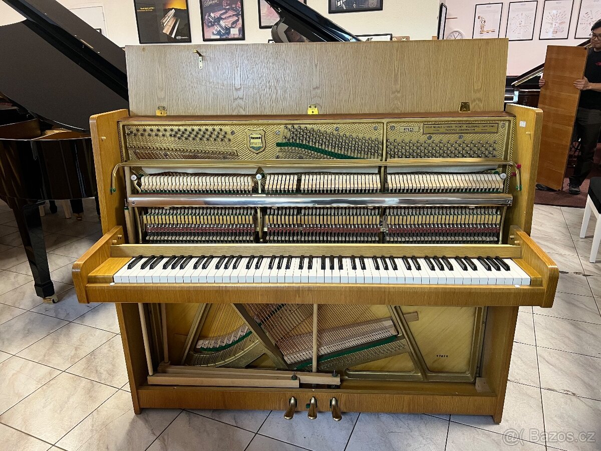 Pianino Scholze- Petrof se zárukou 2 roky, doprava. PRODÁNO - 18