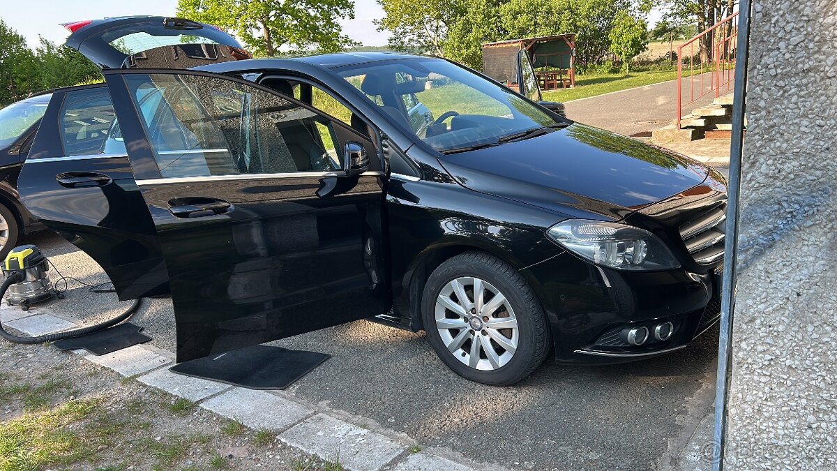 BMW 218D,F245 Active Tourer - 18