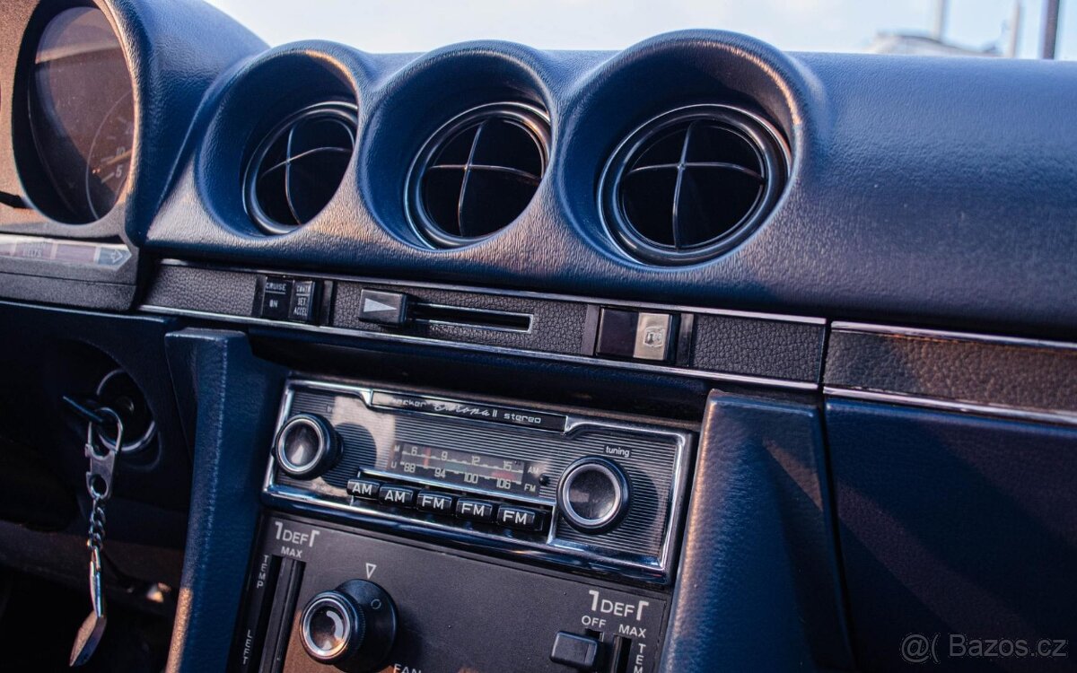 Mercedes-Benz SL450 R107 - 18