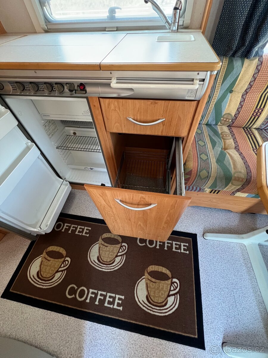 OBYTNÝ KARAVAN KNAUS BLUELINE 450 model 2000 - 18