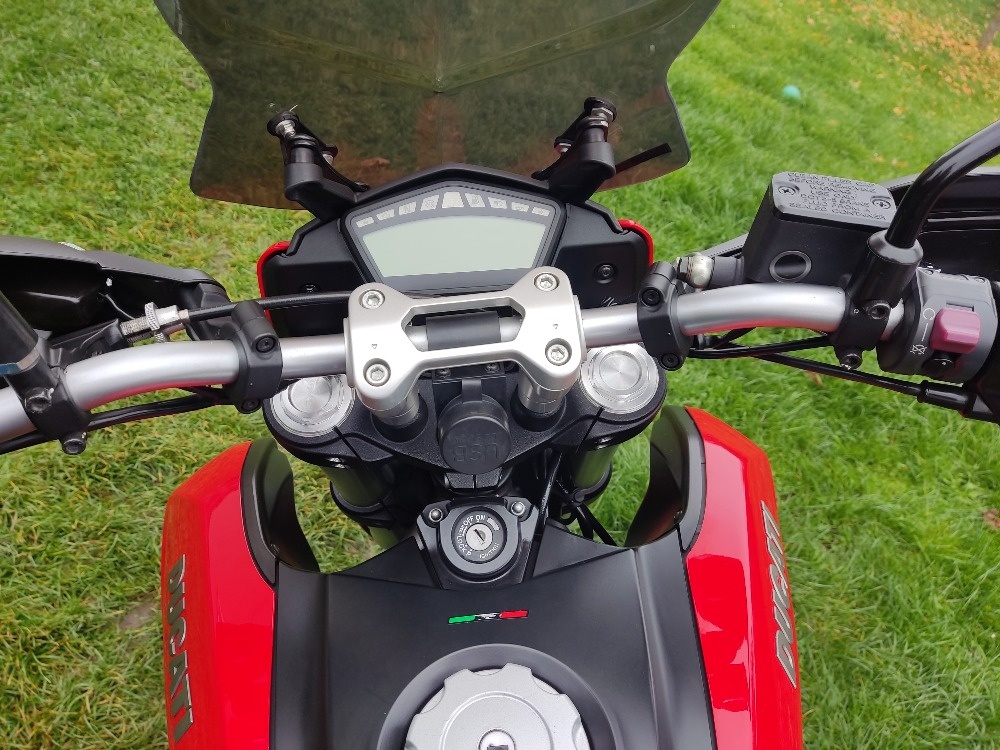 Ducati Hyperstrada 821 (2014) po servisu, VÝPRODEJ - 18