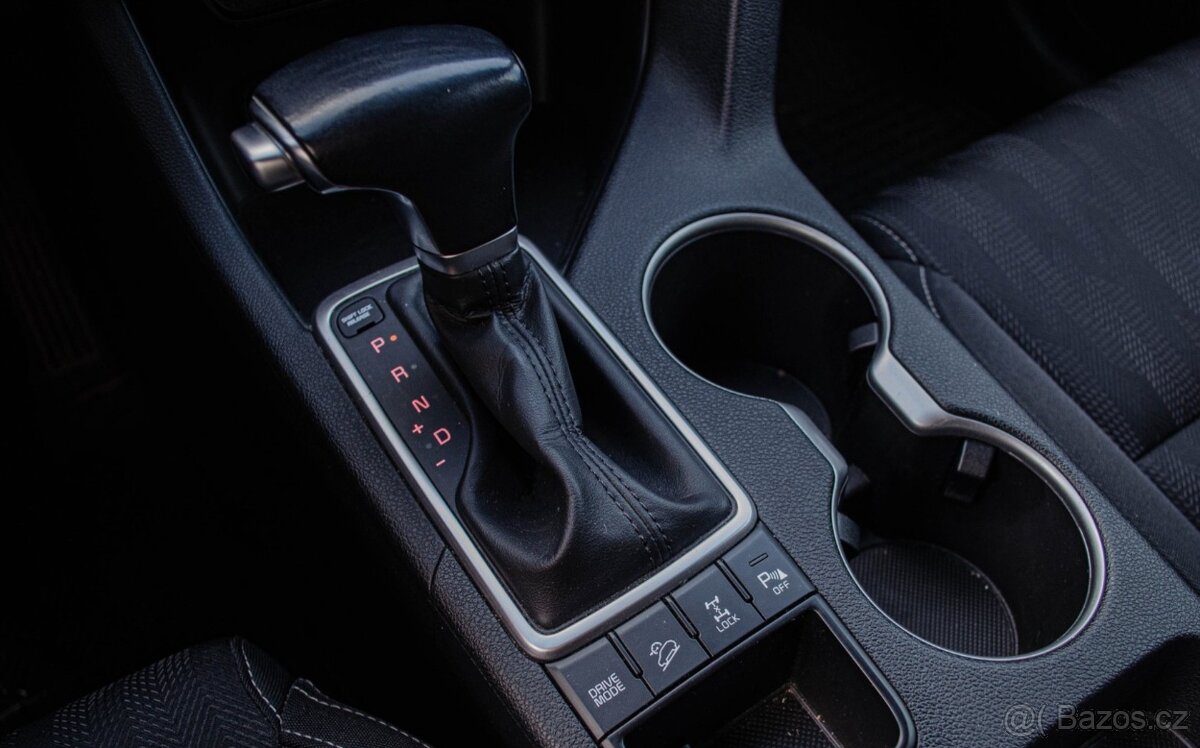 Kia Sportage 2.0 CRDi 4WD AT - 18