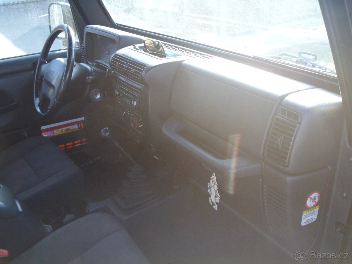 Jeep Wrangler 2.4i 105kW 4x4 HARDTOP - 18