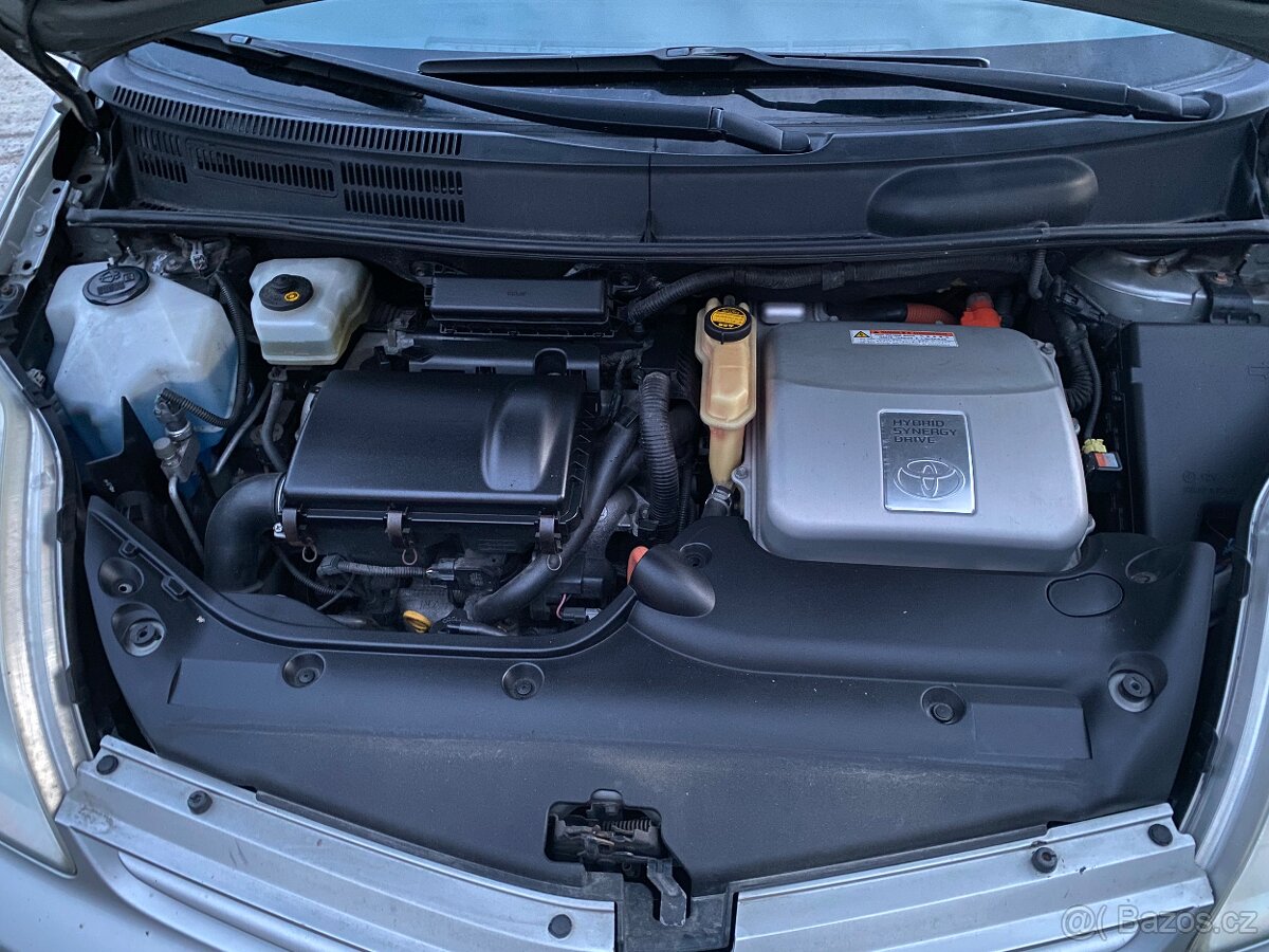 TOYOTA Prius 20 - 18