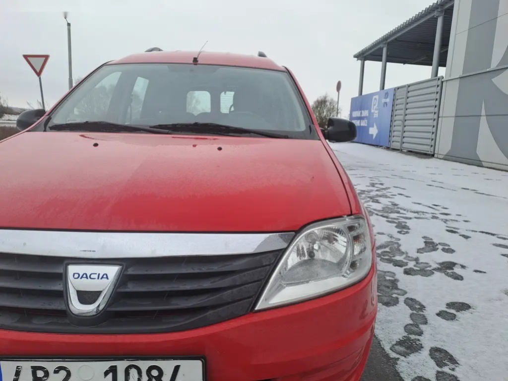 Dacia Logan, 1.6i 1.MAJ 7MÍSTNÉ SPOLEHLIVÉ - 18