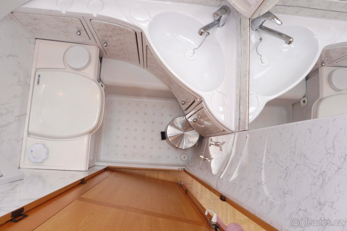 LMC Dominant 510 R.v. 2004 Mover + Stanová předsíň - 18