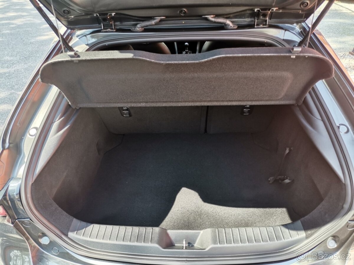Mazda 3 2.0iX 132kw Full výbava - 18